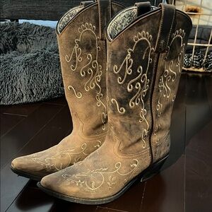 Embroidered Brown Cowboy Boots